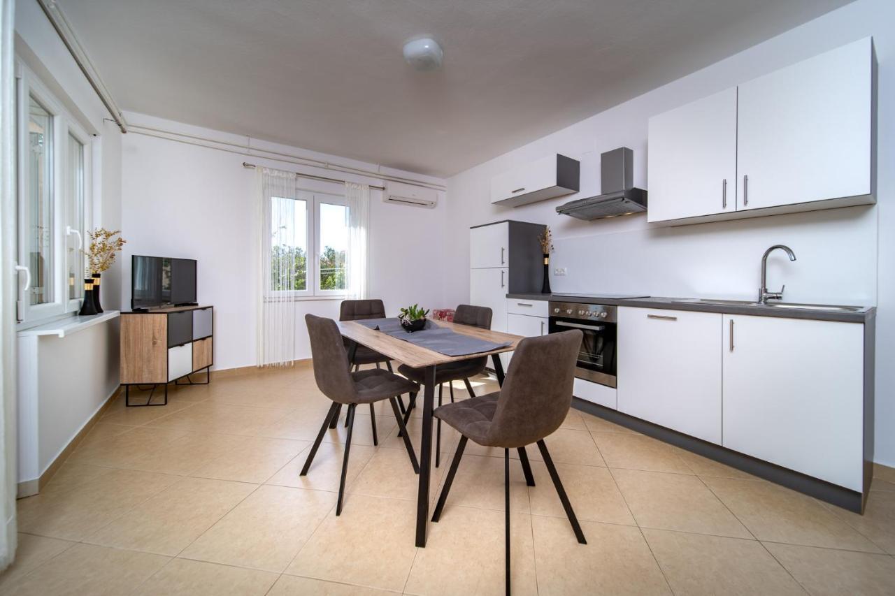 Apartmani Milena Barbat na Rabu Zewnętrze zdjęcie